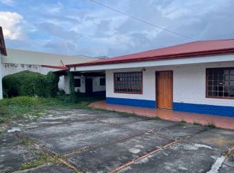 Venta de casa ubicada en Heredia, Santo Domingo, San Miguel