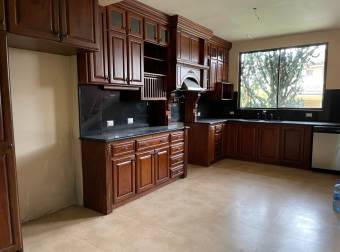 Venta de casa ubicada en Heredia, Barreal, Ulloa