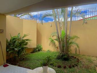 Hermosa Casa de 354 m2, 4 Hab, Lomas de Ayarco Sur, Curridabat