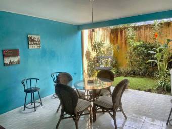 Hermosa Casa de 354 m2, 4 Hab, Lomas de Ayarco Sur, Curridabat