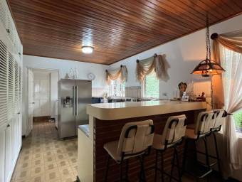 Casa en Venta en Alajuela, Alajuela. RAH 23-945