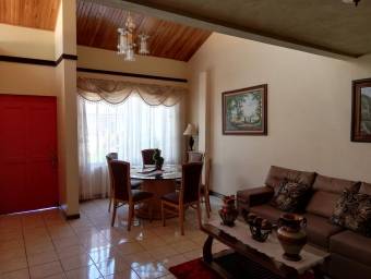 Casa en Venta en Palmares, Alajuela. RAH 23-596