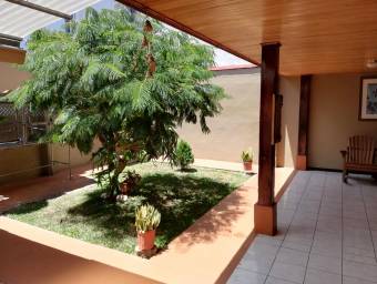 Casa en Venta en Palmares, Alajuela. RAH 23-596