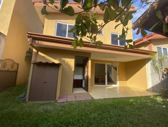 Casa en Venta en San Francisco de Heredia. RAH 22-1578