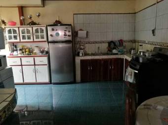 MLS-22-2027 VENTA CASA TURRIALBA CENTRO