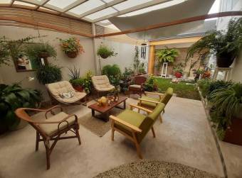 Casa en Venta en Escazú, San José. RAH 22-175