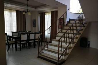 Casa en venta en San Rafael, Heredia. RAH 23-997