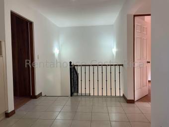 Casa en Venta en Santa Ana, San José. RAH 22-2323