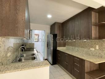 Casa en Venta en Santa Ana, San José. RAH 22-2323