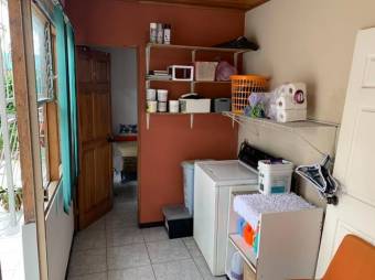 MLS-23-1128 VENTA CASA MERCEDES HEREDIA