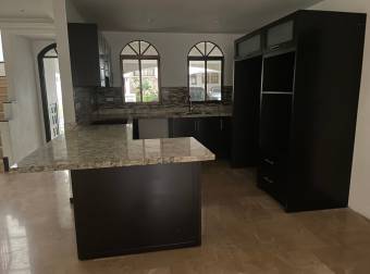 Venta de casa ubicada en San José, Santa Ana, Pozos