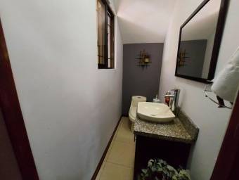 Casa en Venta en San Rafael de Heredia. RAH 23-668