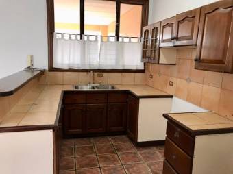 MLS-23-1144 VENTA CASA ESCAZU SAN JOSE