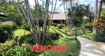 Escazu casa en venta gran jardin ubicada en San Rafael/ 1 piso