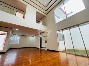 Global Realty- Venta de amplia casa uso de suelo mixto Barrio Escalante San José 