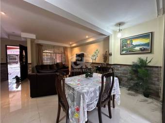 Global Realty- Casa en venta ubicada en condominio , Desamparados 