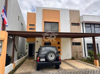 Global Realty- Casa en Condominio en Venta, Tejar del Guarco, Cartago. 