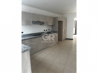 Global Realty- Venta de amplia casa en una planta Ayarco Curridabat San José