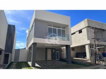 Global Realty- Casa en condominio en venta ubicada en Ayarco, Curridabat