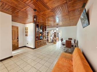 Global Realty- Casa de Una Sola Planta en Venta en Cartago Centro, Costa Rica. 