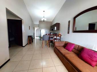 Se vende espaciosa casa con patio y terraza en San Rafael de Alajuela 23-1249