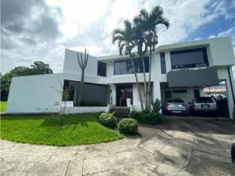 VENTA DE CASA, SAN JOSE, ESCAZU, CONDOMINIO  VILLAGARCIA