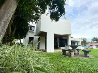 VENTA DE CASA, SAN JOSE, ESCAZU, CONDOMINIO  VILLAGARCIA