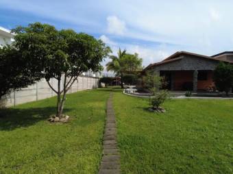 MLS-23-1462 VENTA PROPIEDAD CON 3 CASAS SANTA ANA SAN JOSE