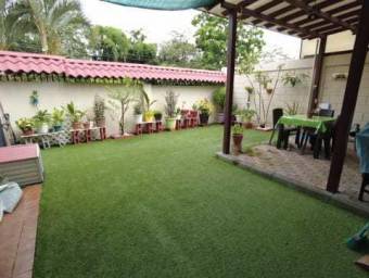 MLS-23-1444 VENTA CASA ALAJUELA CENTRO 