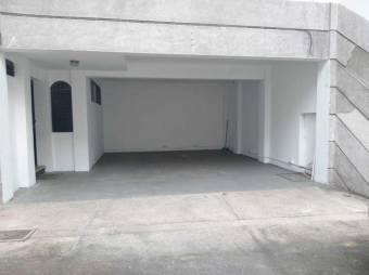 Se alquila casa para cualquier tipo de actividad comercial en Rohrmoser 24-866