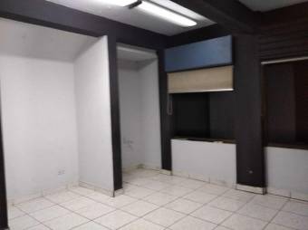 Se alquila local comercial con excelente ubicación en Boulevard de Rohrmoser 24-873