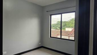 Se vende espaciosa casa en condominio de Ulloa Heredia 25-509