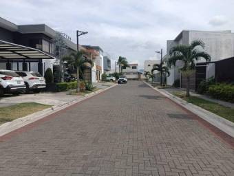 Venta de Lote en Bello Horizonte, Escazú. RAH 24-1403