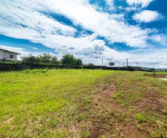 Lote de 967 m2 a la venta en el condominio Hacienda Espavel en Las Vueltas de La Guacima, Alajuela.