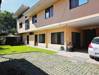 Venta de Casa  APTO en Moravia, San José. RAH 25-612