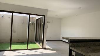 EN REMATE Casa en Condominio Haciendas de la Ribera San Antonio de Belén, Heredia