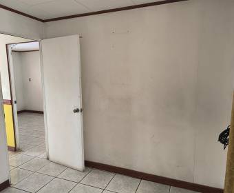 Casa a la venta en Desamparados, Gravilias, El Porvenir, San José. Bien adjudicado bancario.