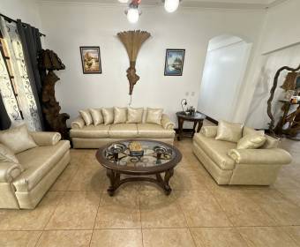 Casa a la venta en Turrucares de Alajuela.