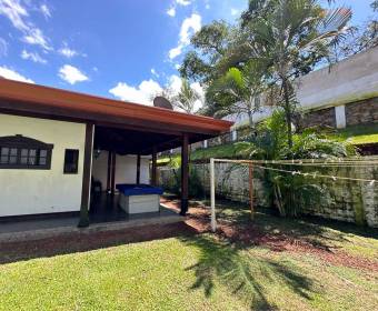 Casa a la venta en Turrucares de Alajuela.