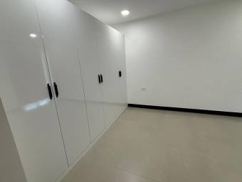 MLS-25-720 VENTA APARTAMENTO CURRIDABAT SAN JOSE 