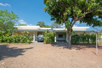 3 New Houses located in La Garita Nueva