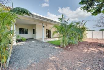 3 New Houses located in La Garita Nueva