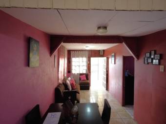 Se venden 3 casas y 2 apartamentos en San Isidro Heredia 23-1450