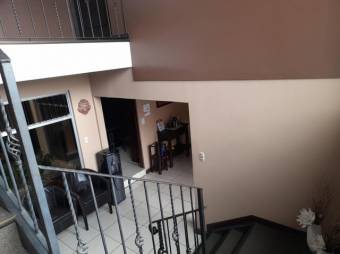 Se vende edificio comercial en Santa Barbara Heredia 23-2396