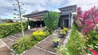 Se vende moderna casa en condominio de Guácima Alajuela 25-656 