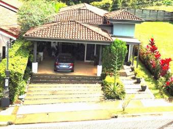 Se vende moderna casa en condominio de Guácima Alajuela 25-656 