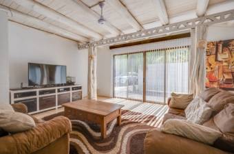 Villa with 3 bedrooms and pool - Between Tamarindo and Flamingo