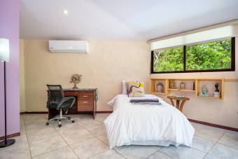 Hotel AIRBNB exitoso en venta ubicado en Surfside Potrero