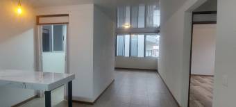 Se Alquila Apartamento en Ayarco Sur.