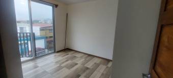 Se Alquila Apartamento en Ayarco Sur.